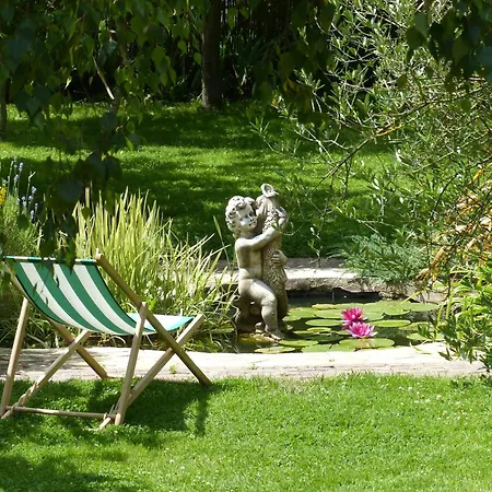 La Source Oda ve Kahvaltı Magny-les-Hameaux