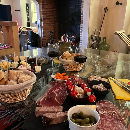 La Source Oda ve Kahvaltı 3*